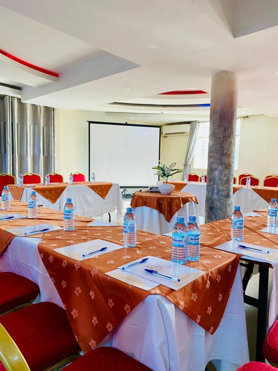 La Grande Hotel كامبالا المظهر الخارجي الصورة