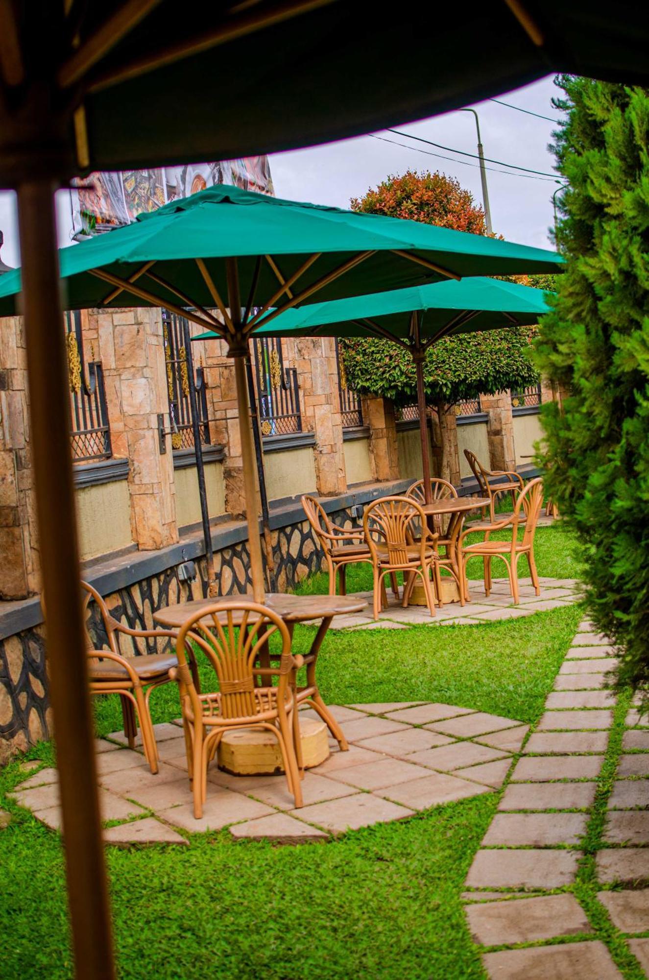 La Grande Hotel كامبالا المظهر الخارجي الصورة